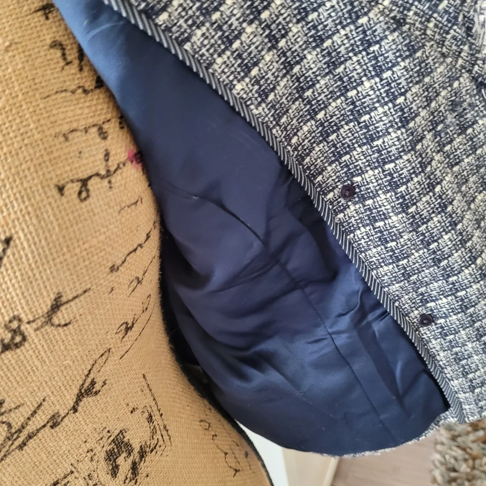 Blazer - Picture 9 of 12
